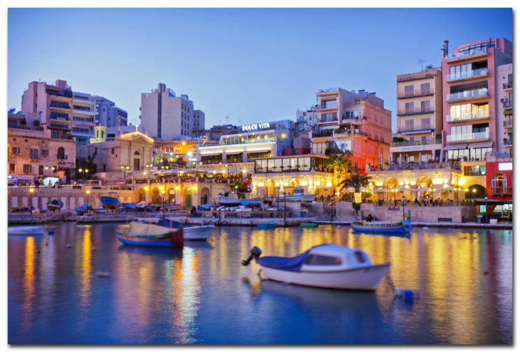 Deluxe Apartment With Valletta And Harbour Views 斯利马 外观 照片