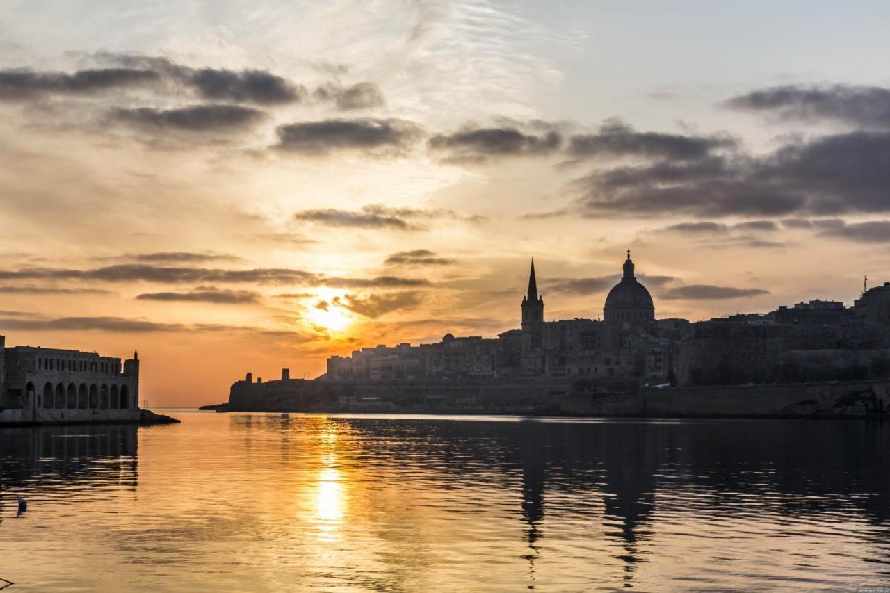 Deluxe Apartment With Valletta And Harbour Views 斯利马 外观 照片