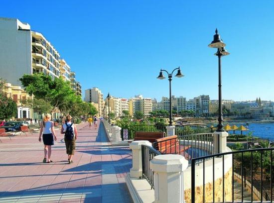 Deluxe Apartment With Valletta And Harbour Views 斯利马 外观 照片